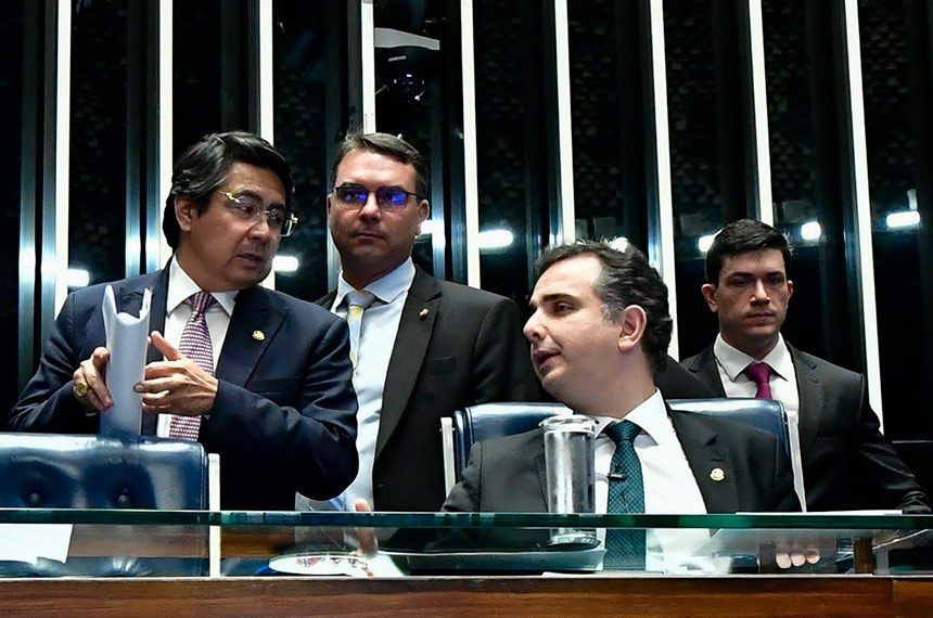 MP 1153 que modifica o Código de Trânsito Brasileiro e estabelece regras para contratação do seguro de cargas segue para sanção